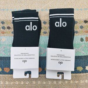 NWT ALO Yoga Throwback Sock - 2 Pairs